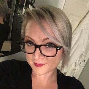 Meet your Posher, Vicki